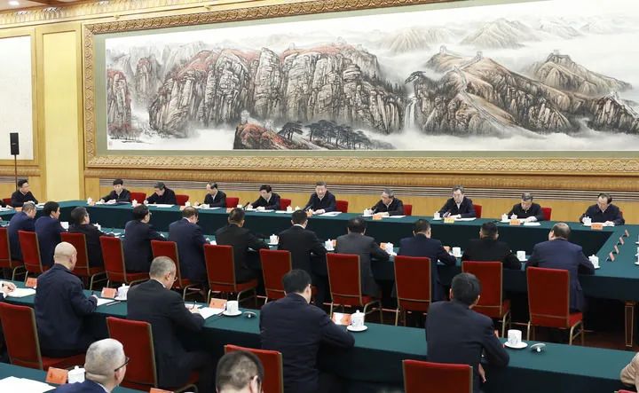 2月17日，中共中央总书记、国家主席、中央军委主席习近平在京出席民营企业座谈会并发表重要讲话。新华社记者 王晔 摄