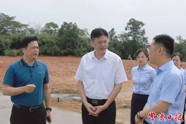 罗毅君带队调研城市运营管理工作