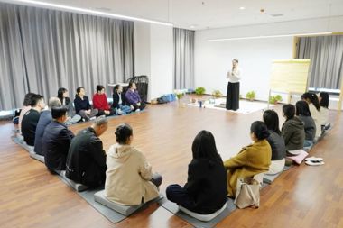 【温暖•财鑫】呵护“心”健康 聚力向未来——财鑫集团开展沉浸式体验培训