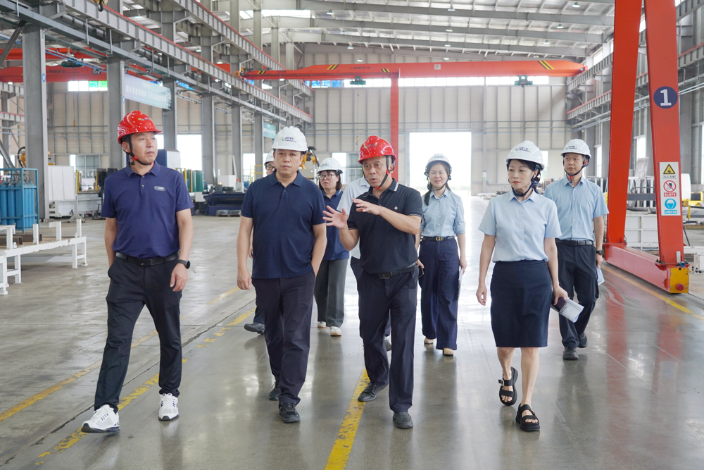 金融服务队深入企业一线，详细了解企业项目建设、生产经营、市场拓展及融资需求。