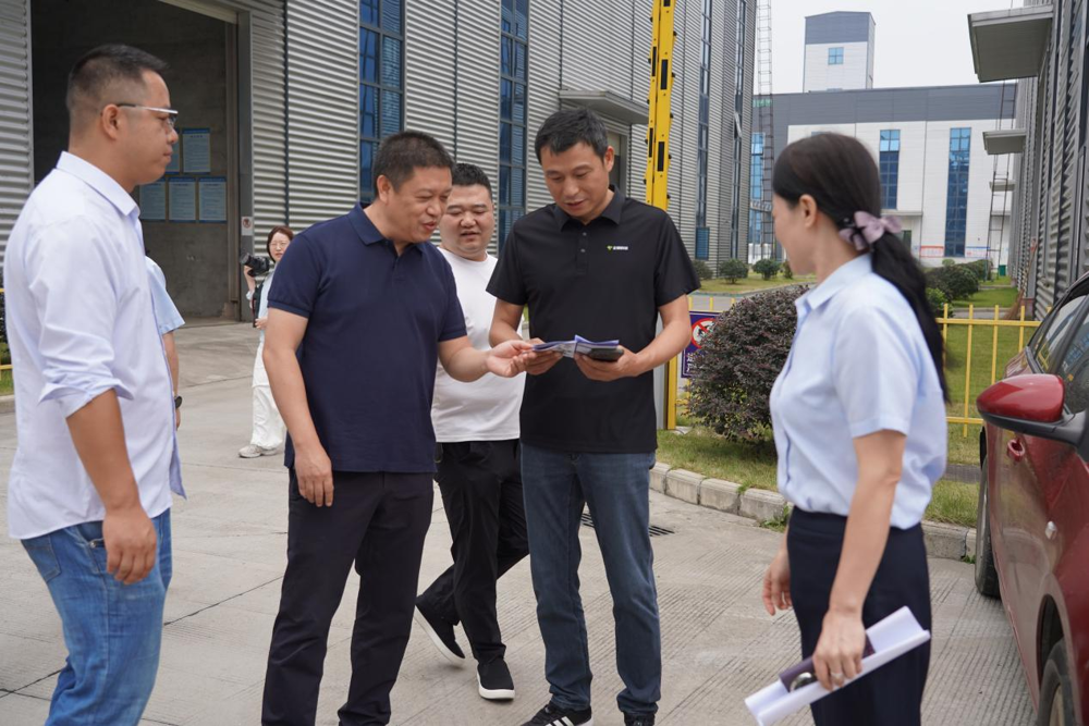 现场答疑解惑、指导企业排查网络安全隐患