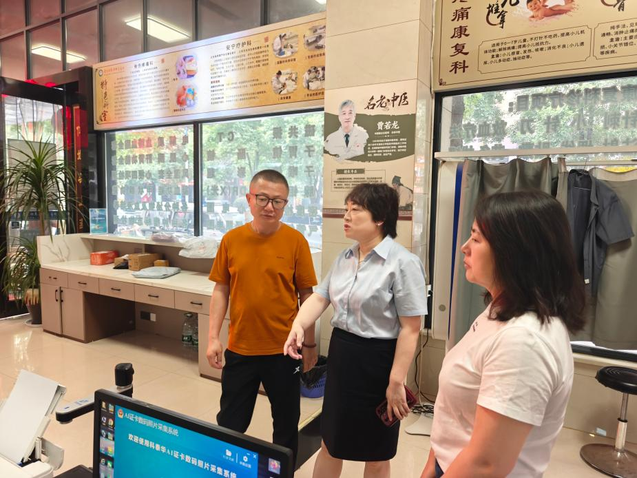 走访佰马湖中医医院征求业务发展意见